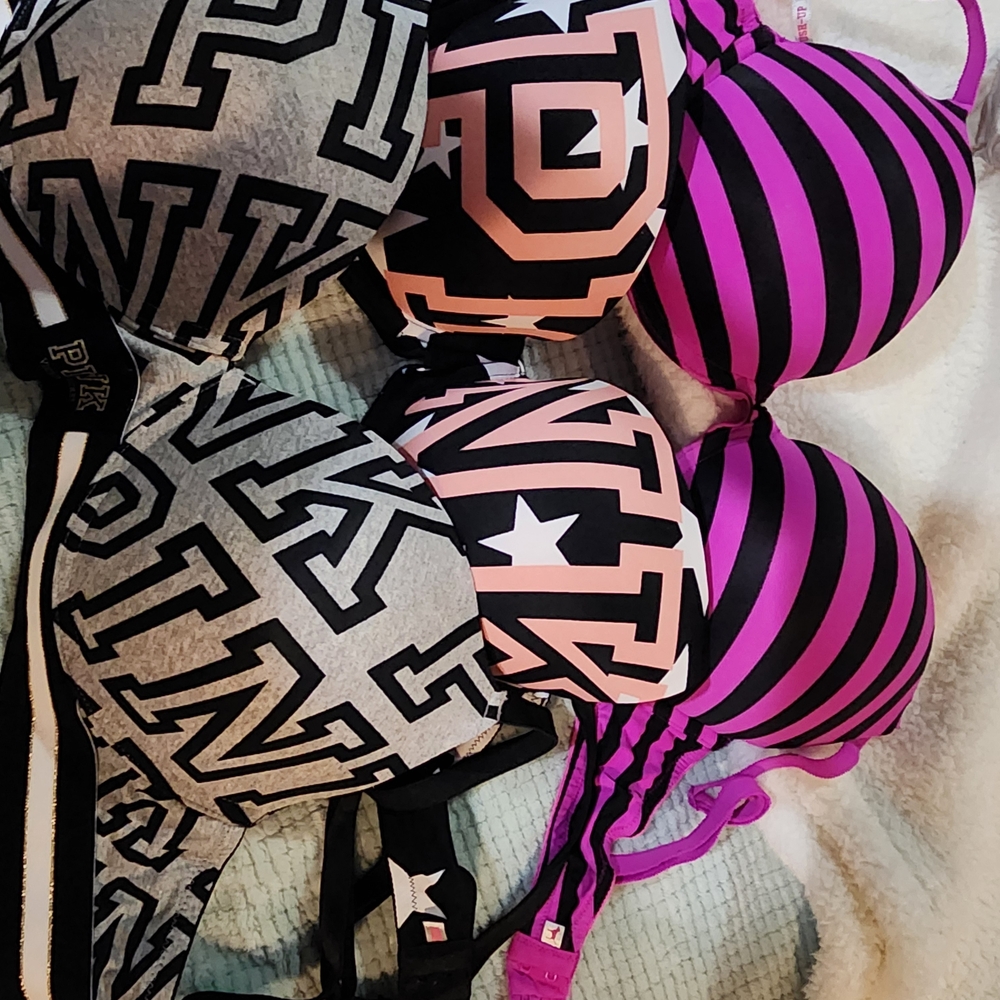 Victoria's Secret Pink and Black Bra Set